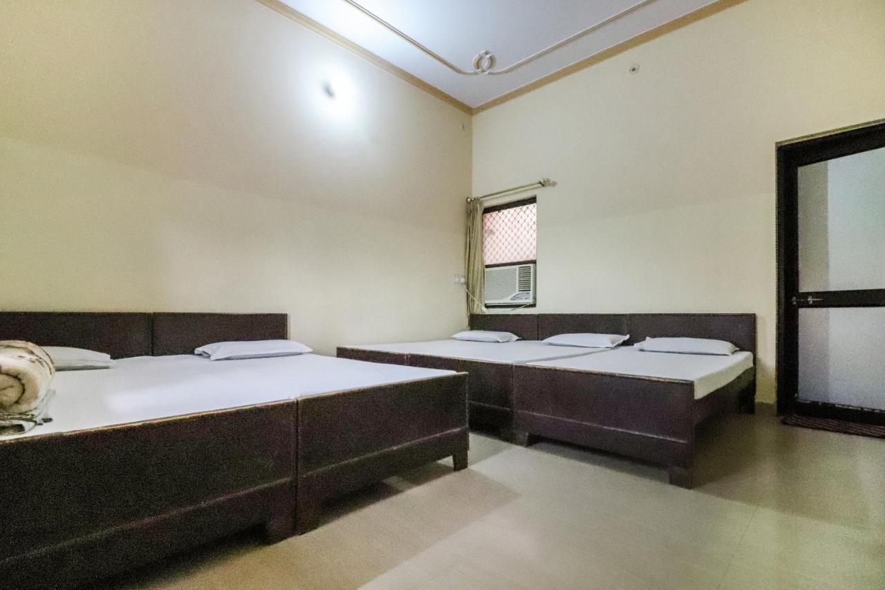 Spot On 60838 Shri Giriraj Dham Hotel Govardhan Exterior foto