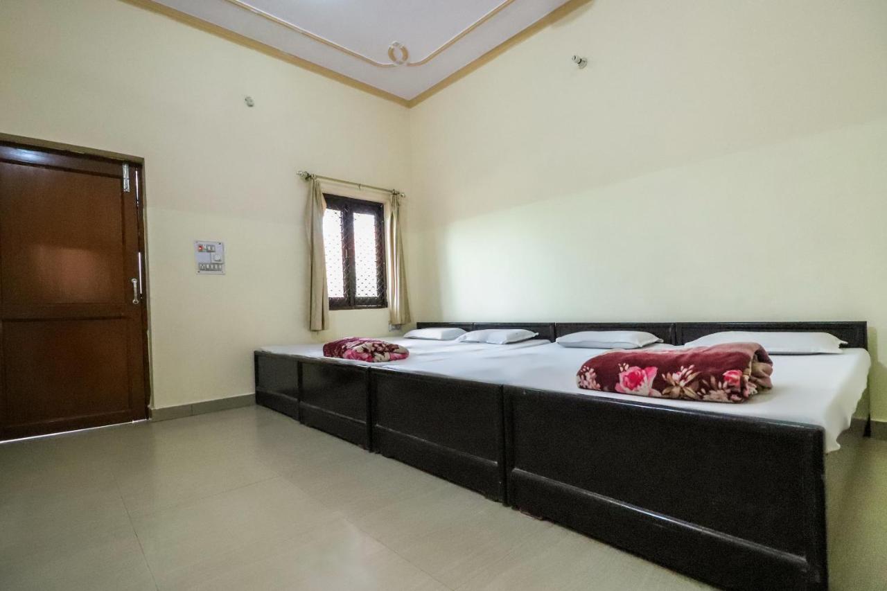 Spot On 60838 Shri Giriraj Dham Hotel Govardhan Exterior foto